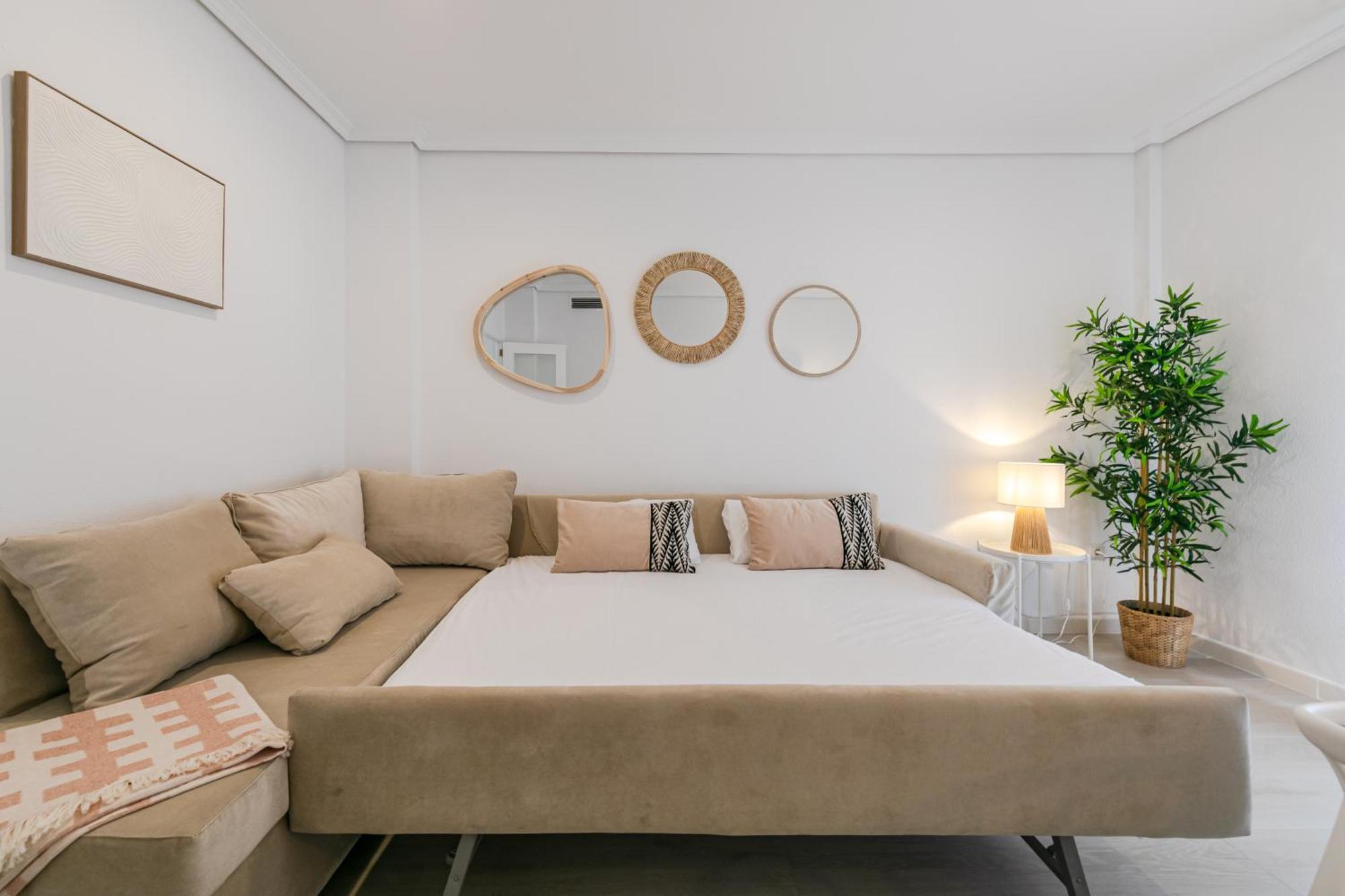 Isg Apartments Becquer Free Parking Inside The Building セビリア エクステリア 写真
