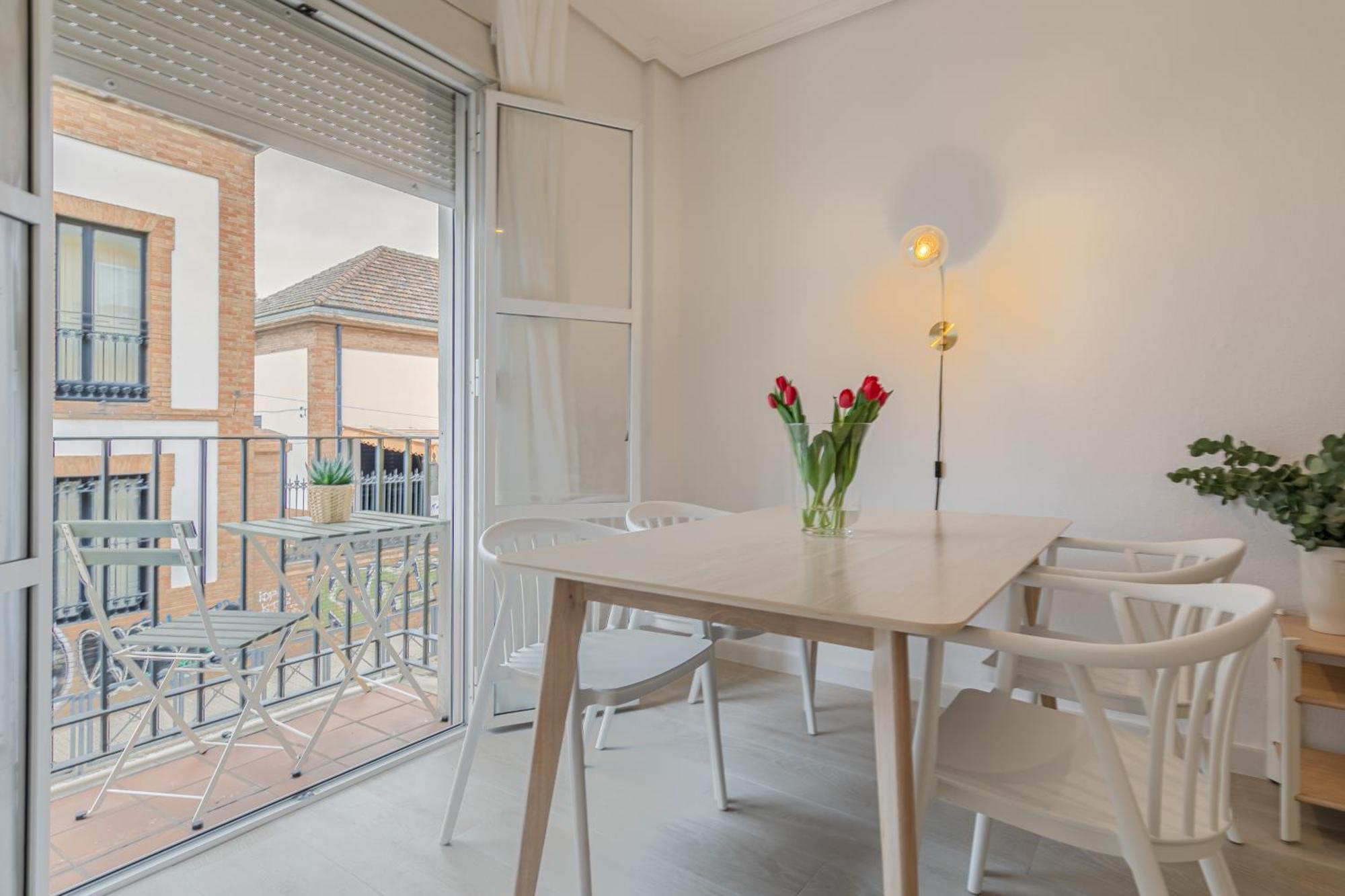 Isg Apartments Becquer Free Parking Inside The Building セビリア エクステリア 写真